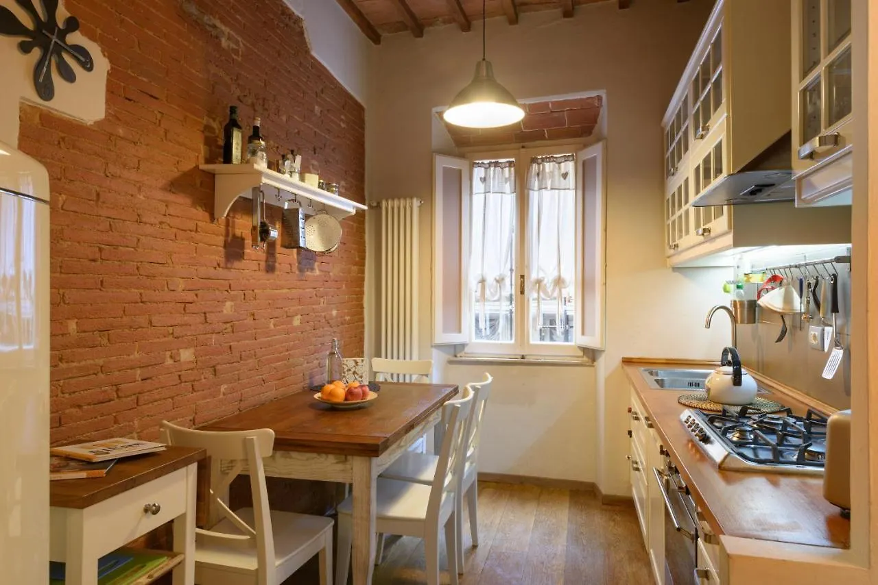 In Arezzo Apartment